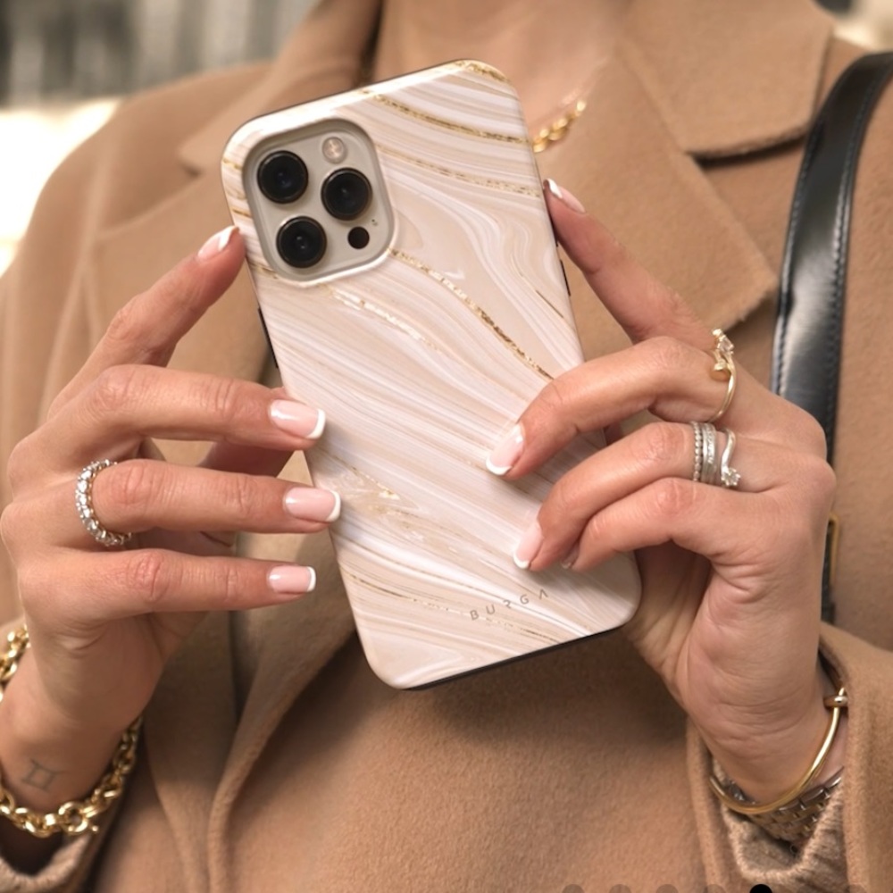 BURGA - iPhone 15 full glam phone case